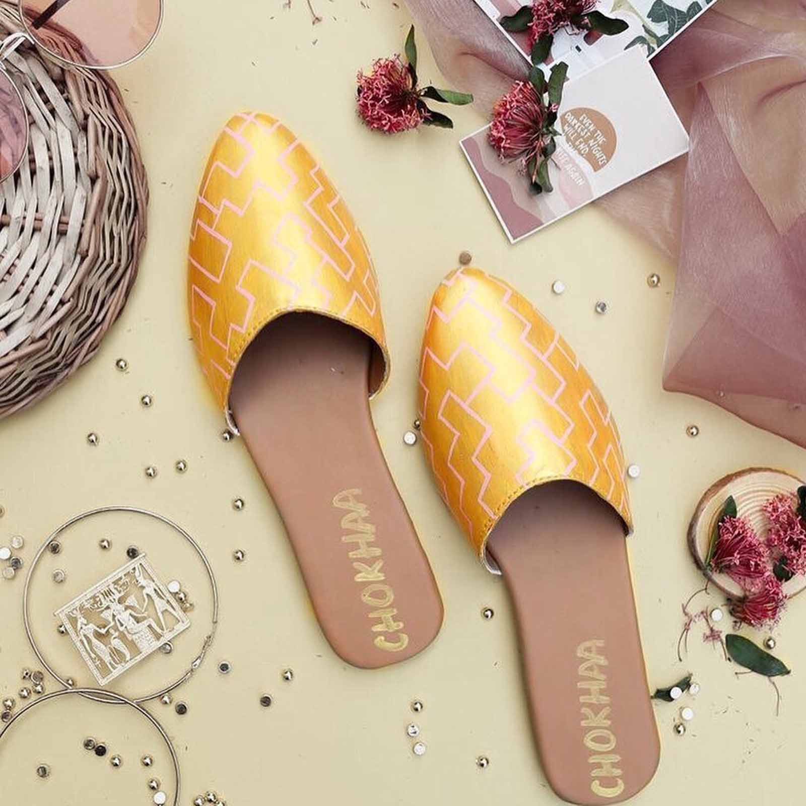 Geometric Painted Golden Faux Leather Mule